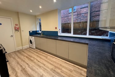 1 bed house, East Parade*, The Groves, York, YO317YJ - Image 2