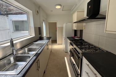 1 bed house, Kitchener Street, Clifton, York, YO318SA - Image 2