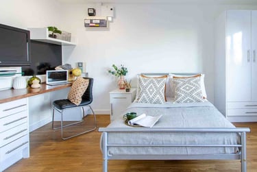 Gold Studio at Canalside, Lower Loveday Street, City Centre, Birmingham, B193SJ - Image 1