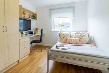 Silver Ensuite - Image 1