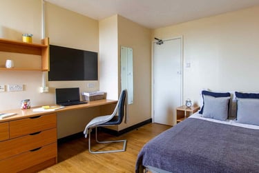 Gold Room - Image 1