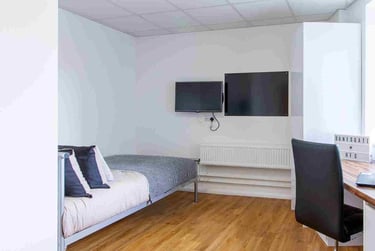 Gold Studio at Danesgate House, Clasketgate, City Centre, Lincoln, LN21BA - Image 1