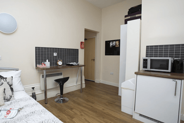 Gold Studio - Image 1