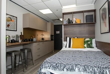 Classic En Suite - Image 17