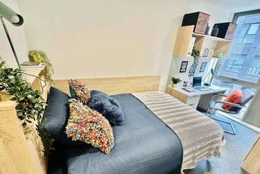 Silver En Suite Mid Floor at Redgate, Traffic Street, Castle Boulevard, Nottingham, NG21NE - Image 1