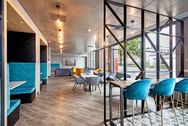 Superior En Suite at Coppergate, 17–18 The Kingsway, City Centre, Swansea, SA15JZ - Image 1