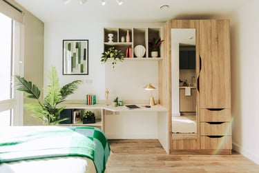 Studio Luxe - Image 1