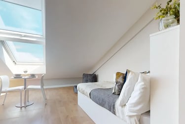Penthouse Studio at Centro House, Wellgreen Place, City Centre, Stirling, FK82EG - Image 1