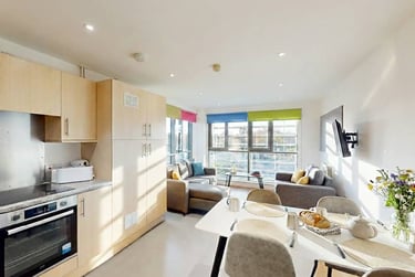 Classic En-suite - Image 5