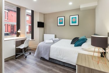 6 bed house, Ridley Road, Kensington, Liverpool, L66DN - Image 1