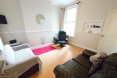 3 bed house, Connaught Road, Low Hill, Liverpool, L78RW - Image 2