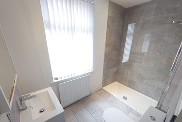 3 bed house, Halsbury Road, Kensington, Liverpool, L66DG - Image 2