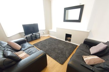 4 bed house, Portman Road, Toxteth, Liverpool, L152HJ - Image 1