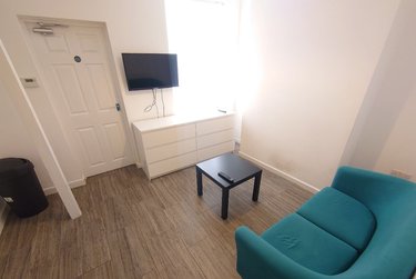 2 bed house, Hinton St, Fairfield, Liverpool, L63AR - Image 2