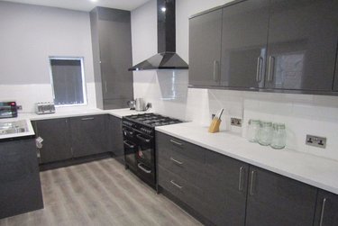 6 bed house, Kensington, Low Hill, Liverpool, L78XB - Image 1