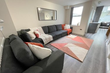 6 bed house, Stamford Street, Kensington, Liverpool, L72PT - Image 1