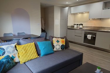 2 bed house, Hurst Street, City Centre, Liverpool, L18AP - Image 5