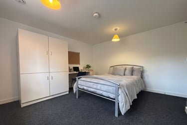3 bed house, 5 Swift Court, City Centre, Norwich, NR33AU - Image 4