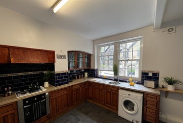 1 bed house, 24 Cumberland Road, Hyde Park, Leeds, LS62EF - Image 4