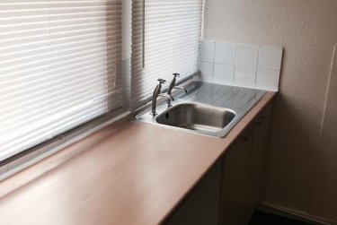 2 bed house, Longroyd Grove, Clarence Dock, Leeds, LS115HF - Image 4