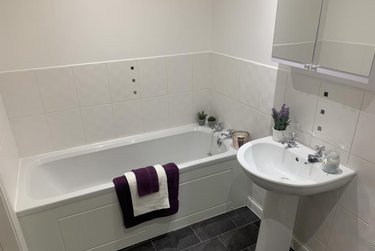 2 bed flat, 28 Old Oak Drive, West park, Leeds, LS165HB - Image 6