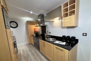 2 bed flat, Mackenzie House, Clarence Dock, Leeds, LS101PU - Image 4