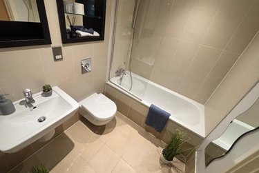 2 bed flat, Mackenzie House, Clarence Dock, Leeds, LS101PU - Image 12