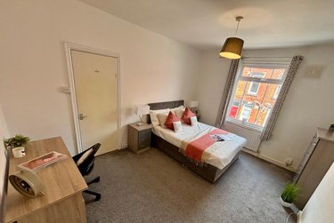 2 bed house, Harold Road, Hyde Park, Leeds, LS61PR - Image 4