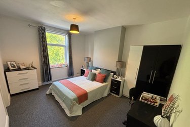 2 bed house, Station Parade, Kirkstall, Leeds, LS53HG - Image 4