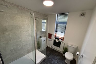 2 bed house, Station Parade, Kirkstall, Leeds, LS53HG - Image 6