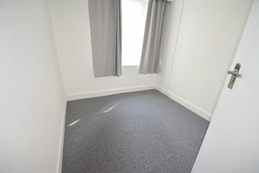 2 bed flat, Ghyll Lodge, Bingley, Bradford, BD161NH - Image 5