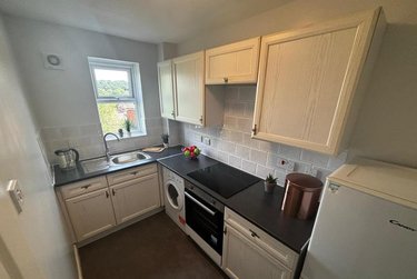 2 bed flat, The Cricketers, Kirkstall, Leeds, LS53RL - Image 5