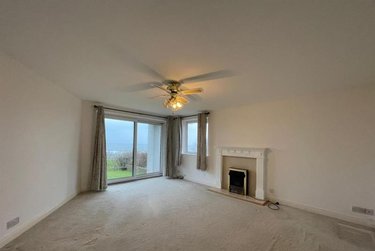 2 bed flat, Scholes Park Road, City Centre, Scarborough, YO126RA - Image 1