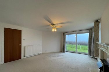 2 bed flat, Scholes Park Road, City Centre, Scarborough, YO126RA - Image 2