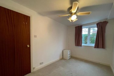 2 bed flat, Scholes Park Road, City Centre, Scarborough, YO126RA - Image 9