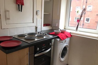 1 bed studio, Cumberland Court, Burley, Leeds, LS63BN - Image 5