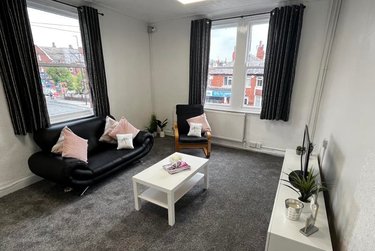 2 bed flat, Cardigan Road, Burley, Leeds, LS61LU - Image 2