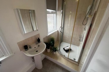 2 bed flat, Cardigan Road, Burley, Leeds, LS61LU - Image 5