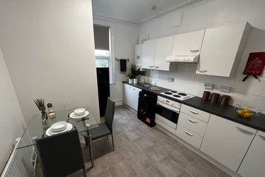 2 bed flat, Cardigan Road, Burley, Leeds, LS61LU - Image 7