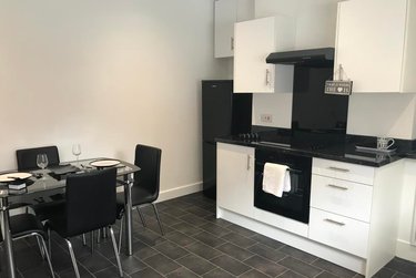 2 bed house, Kelsall Avenue, Hyde Park, Leeds, LS61RB - Image 2