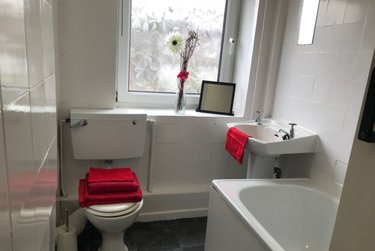 1 bed studio, Cumberland Court, Burley, Leeds, LS63BN - Image 5