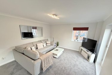 2 bed flat, Langton's Wharf, Clarence Dock, Leeds, LS27EF - Image 1