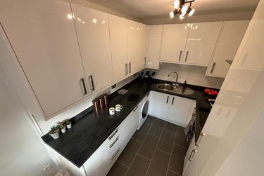 2 bed flat, Langton's Wharf, Clarence Dock, Leeds, LS27EF - Image 4