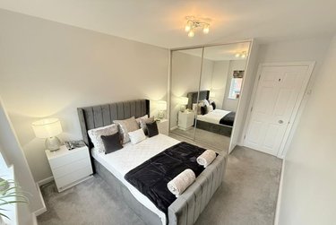 2 bed flat, Langton's Wharf, Clarence Dock, Leeds, LS27EF - Image 5