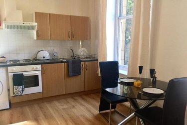 2 bed flat, Ridgeway House, Rampart Road, Leeds, LS62DZ - Image 11