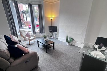 1 bed flat, 4a Brentwood Grove, Armley, Leeds, LS122DB - Image 1