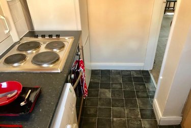 1 bed studio, Cumberland Court, Burley, Leeds, LS63BN - Image 5