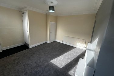 2 bed house, Longroyd Grove, Clarence Dock, Leeds, LS115HF - Image 2
