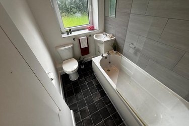 1 bed studio, Cumberland Court, Burley, Leeds, LS63BN - Image 4