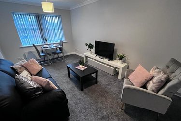 2 bed flat, The Cricketers, Kirkstall, Leeds, LS53RL - Image 1